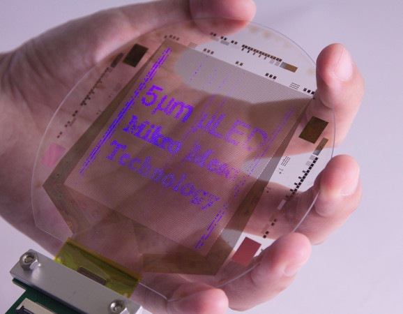 <pre>Mikro Mesa разрабатывает технологию низкотемпературного переноса для обработки микро-светодиодов 3 мкм
